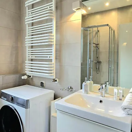 Neptun Old Town By Triapart غدانسك